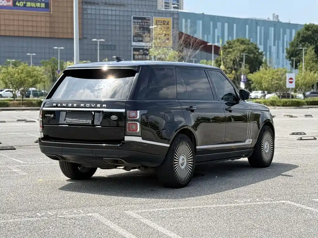Land Rover Range Rover — миниатюра 7