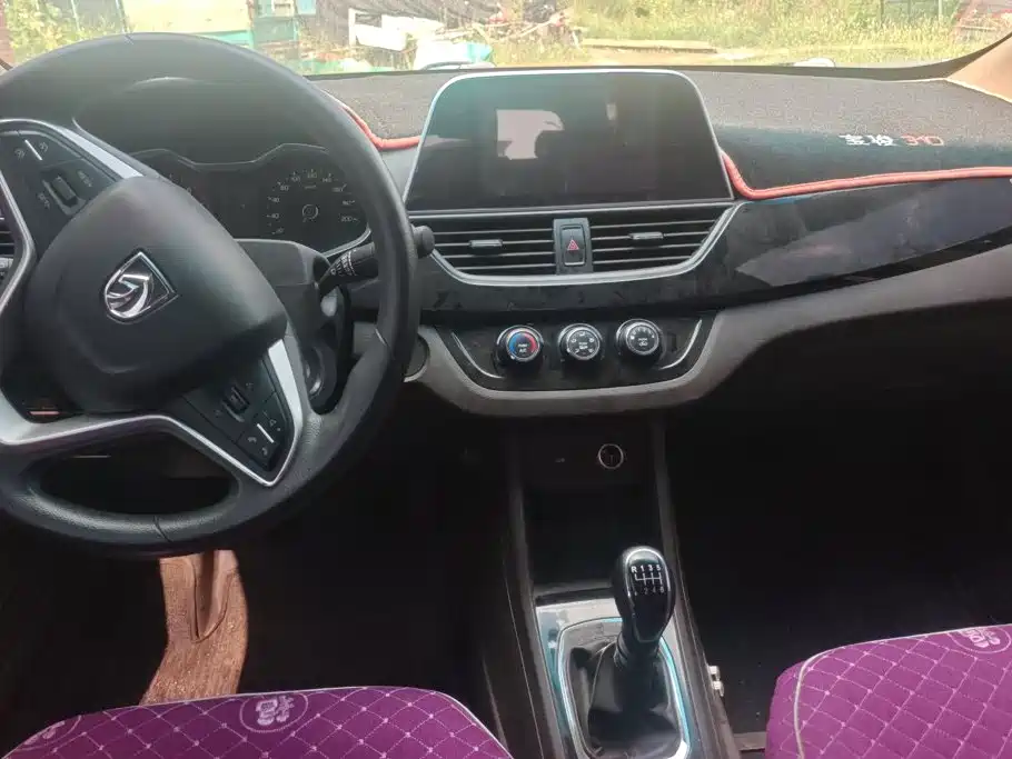 Baojun 310W — миниатюра 12