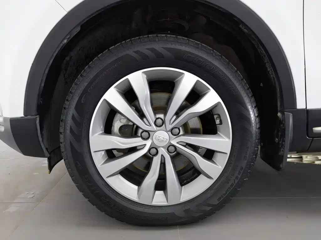 Geely Boyue — миниатюра 17