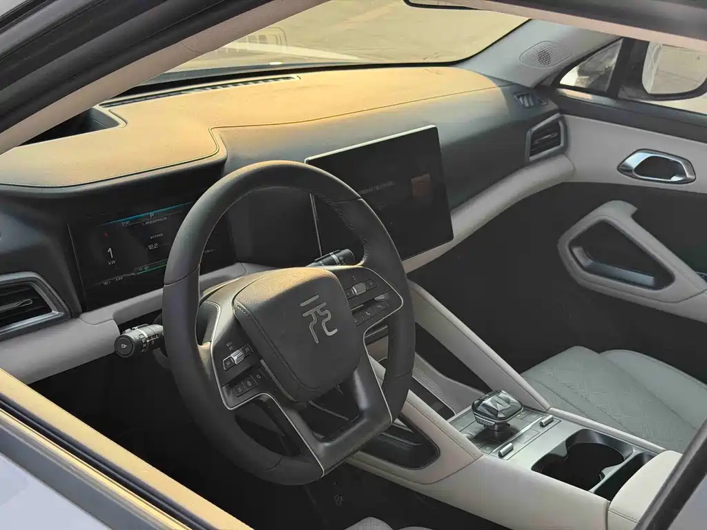 BYD Yuan UP — миниатюра 3