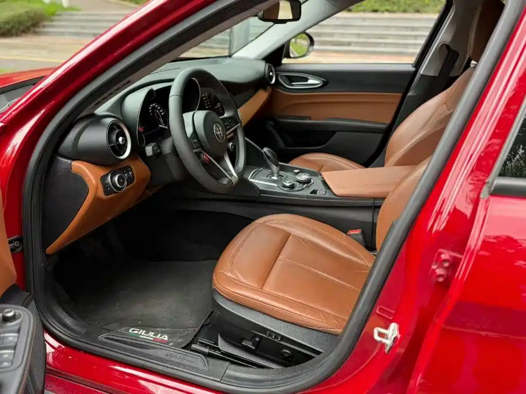 Alfa Romeo Giulia — миниатюра 8