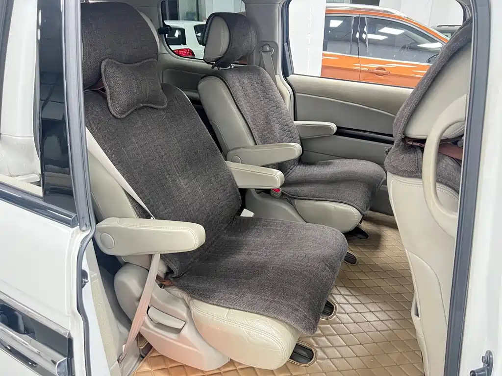 Honda Elysion — миниатюра 9