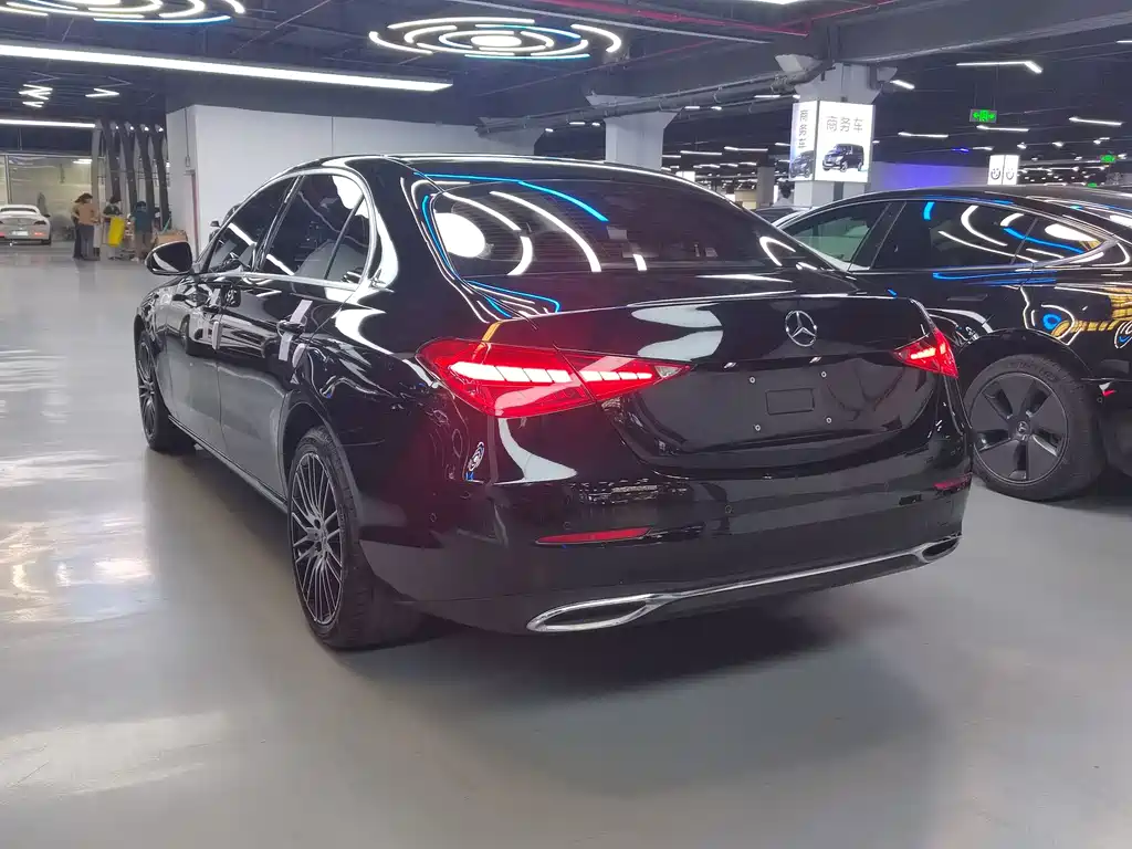 Mercedes-Benz C-Class — миниатюра 17