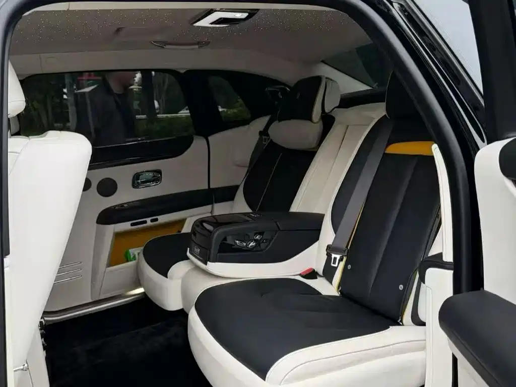 Rolls-Royce Ghost — миниатюра 5