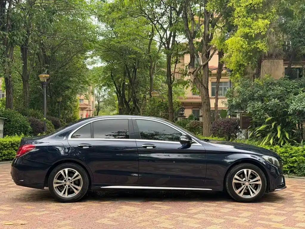 Mercedes-Benz C-Class — миниатюра 9