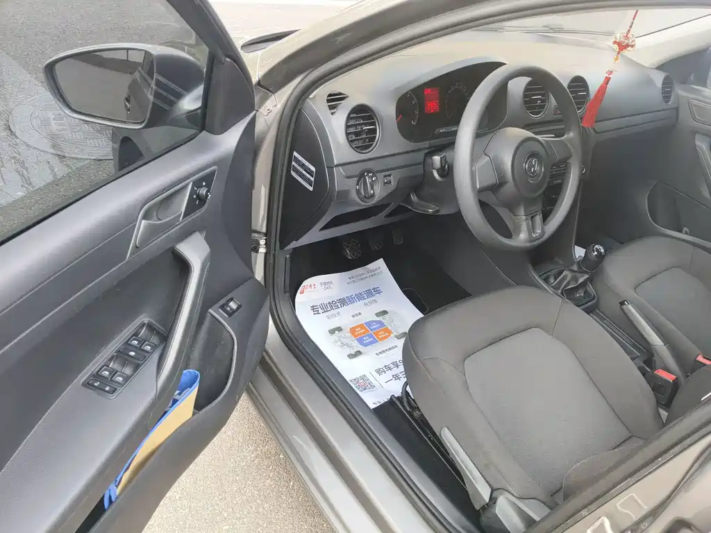 Volkswagen Jetta — миниатюра 5
