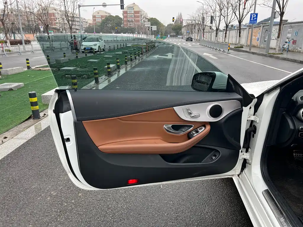 MERCEDES-BENZ C CLASS