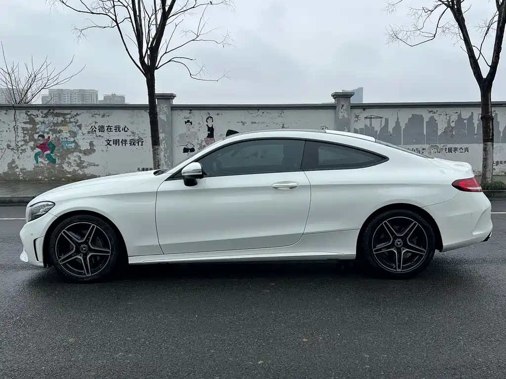 MERCEDES-BENZ C CLASS