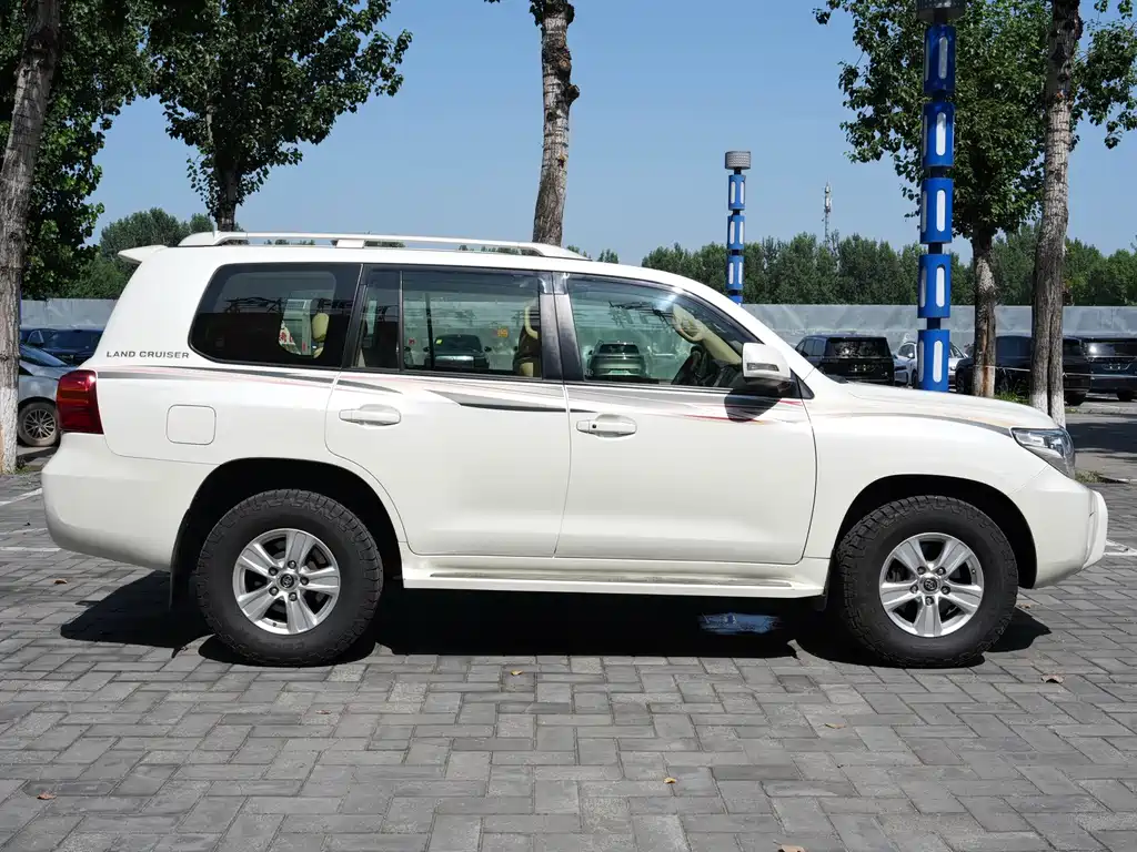 Toyota Land Cruiser — миниатюра 4
