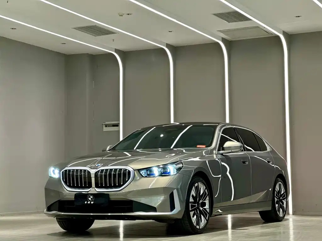 BMW 5 Series 2024