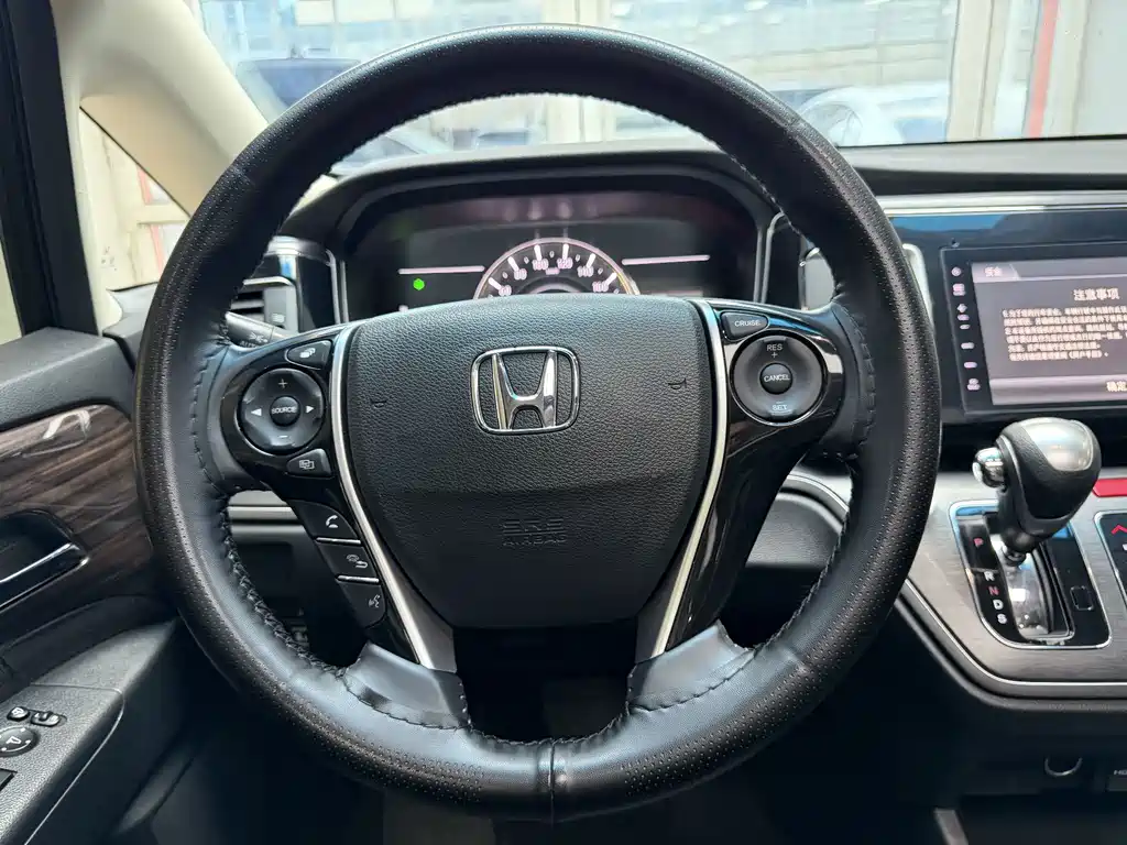 Honda Elysion — миниатюра 10