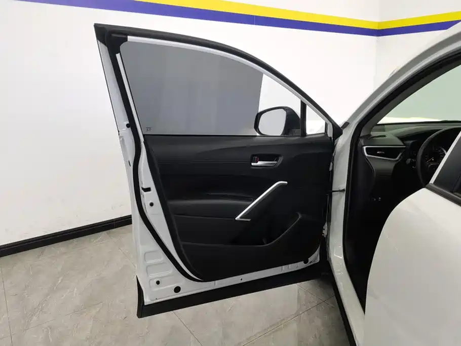 Toyota Corolla Cross — миниатюра 7