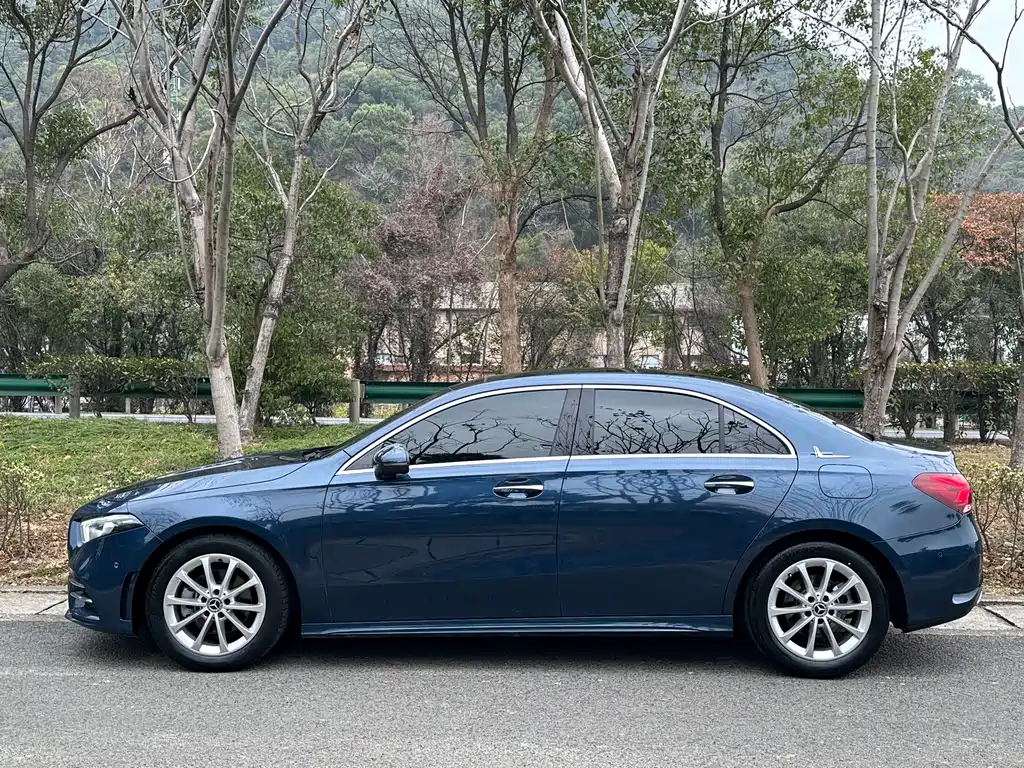 MERCEDES-BENZ A CLASS