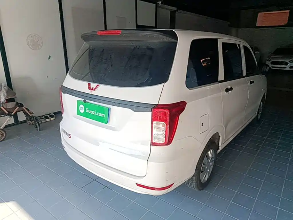 Wuling Hongguang — миниатюра 7