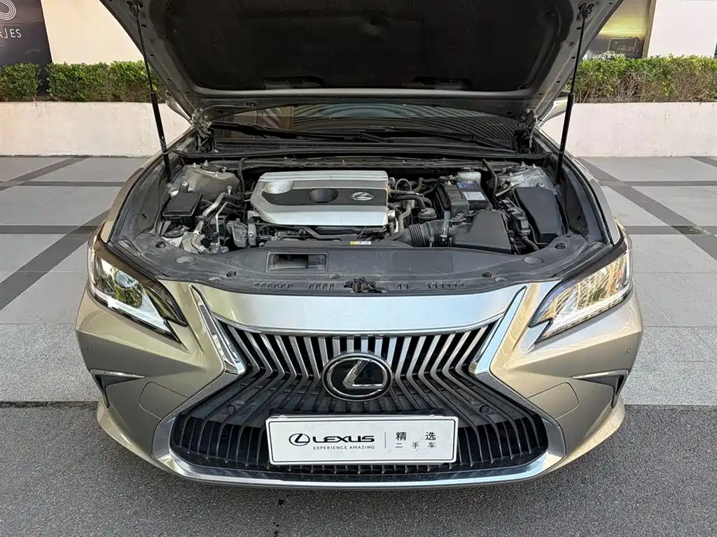 Lexus ES — миниатюра 6