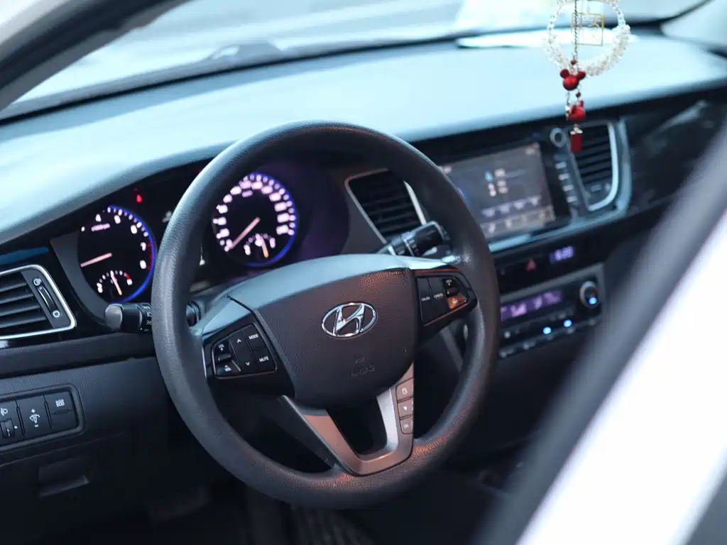 Hyundai Mistra — миниатюра 17