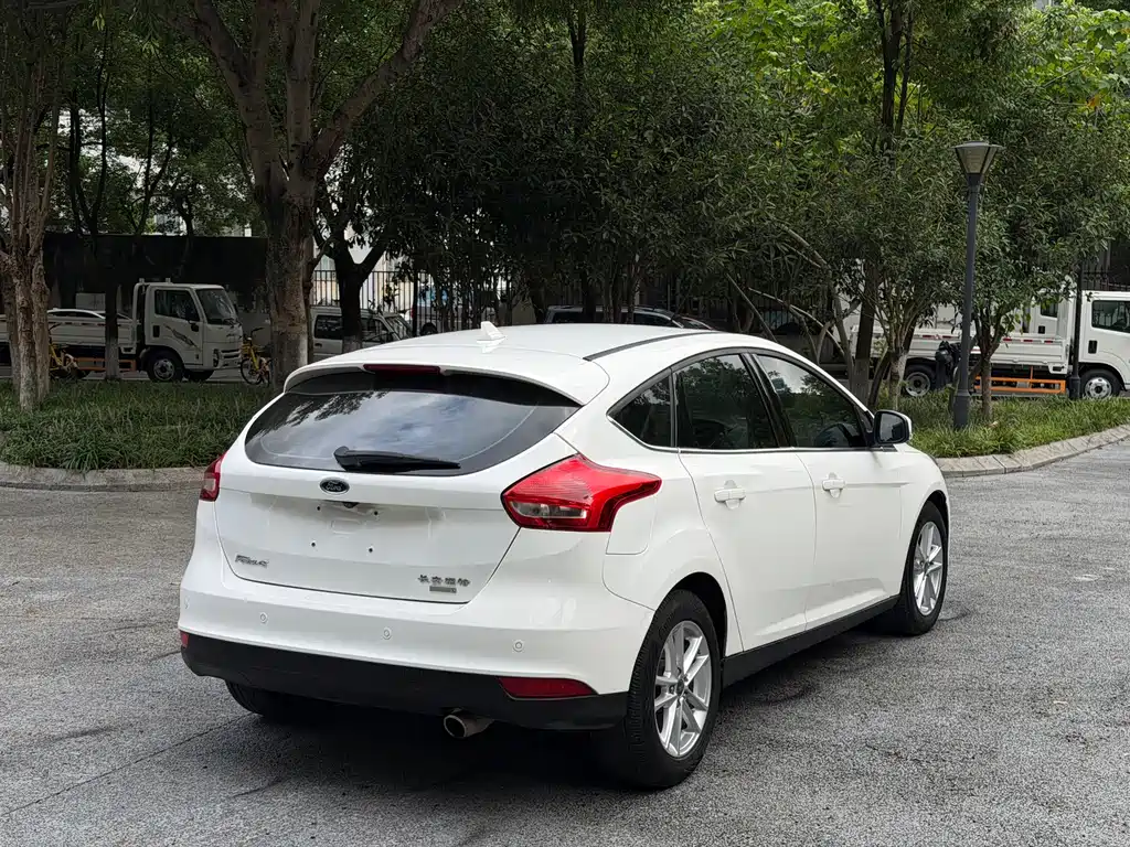 Ford Focus — миниатюра 4