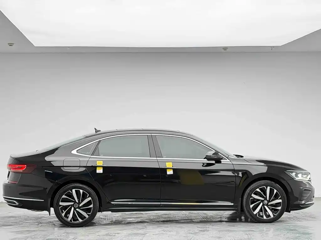 Volkswagen Passat 2024 380TSI Elite