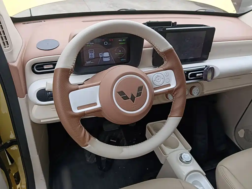 Wuling MINIEV — миниатюра 11