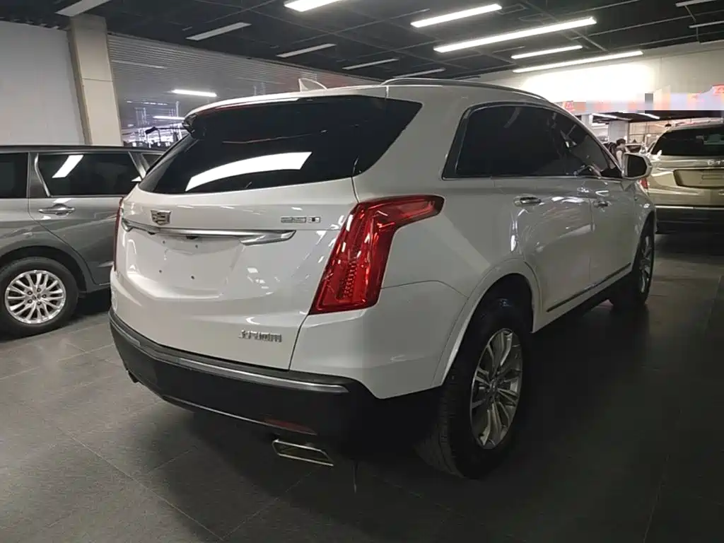Cadillac XT5 — миниатюра 7