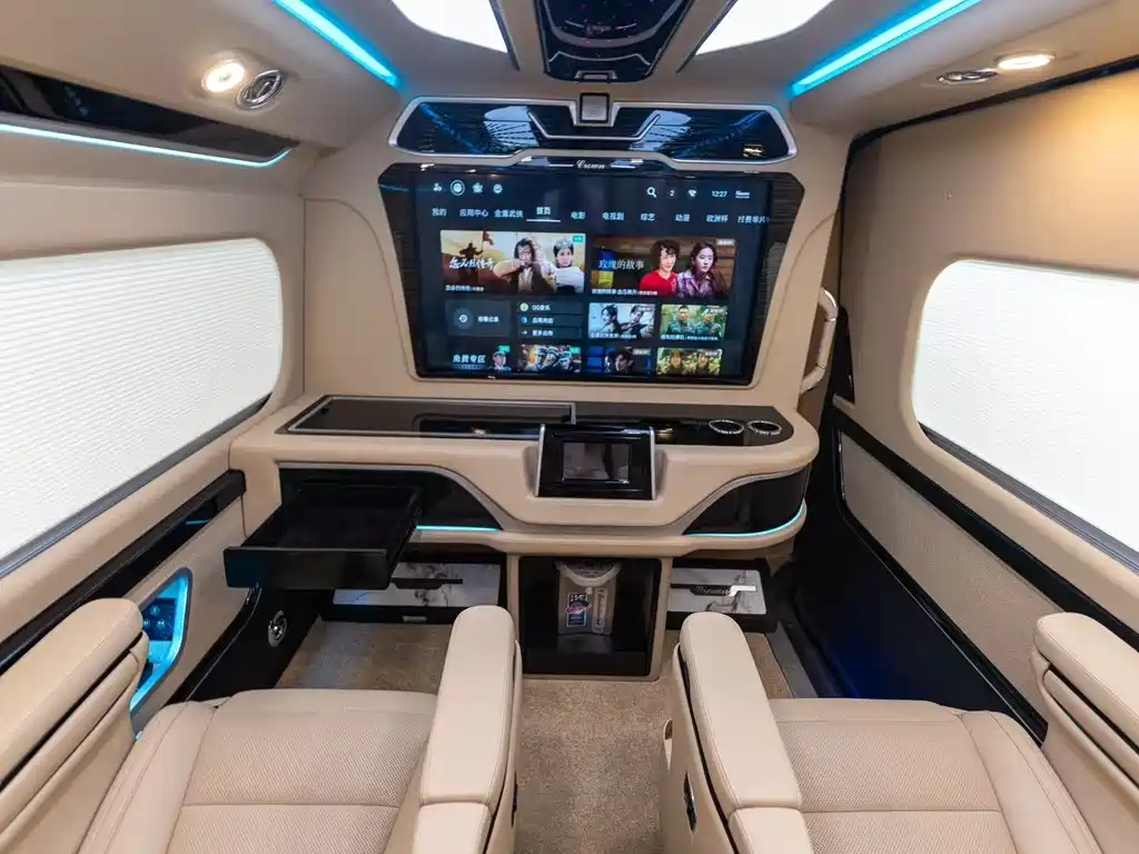 Toyota HiAce 2022 3.5L MT