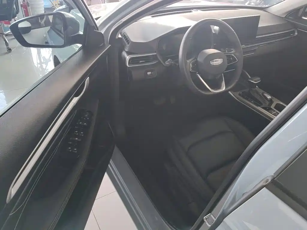 Geely Emgrand — миниатюра 16