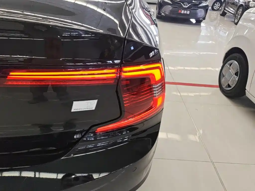 Volvo S90 PHEV — миниатюра 8