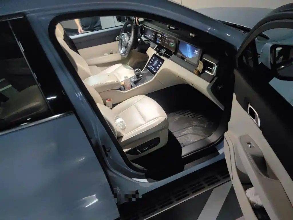 Li Auto Li ONE — миниатюра 19