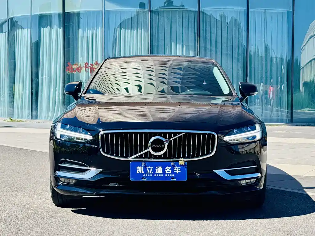 Volvo S90 — миниатюра 2