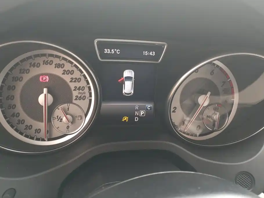 Mercedes-Benz GLA — миниатюра 14