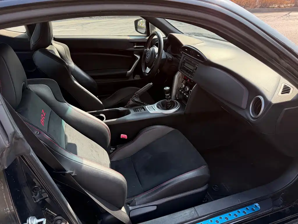 SUBARU BRZ