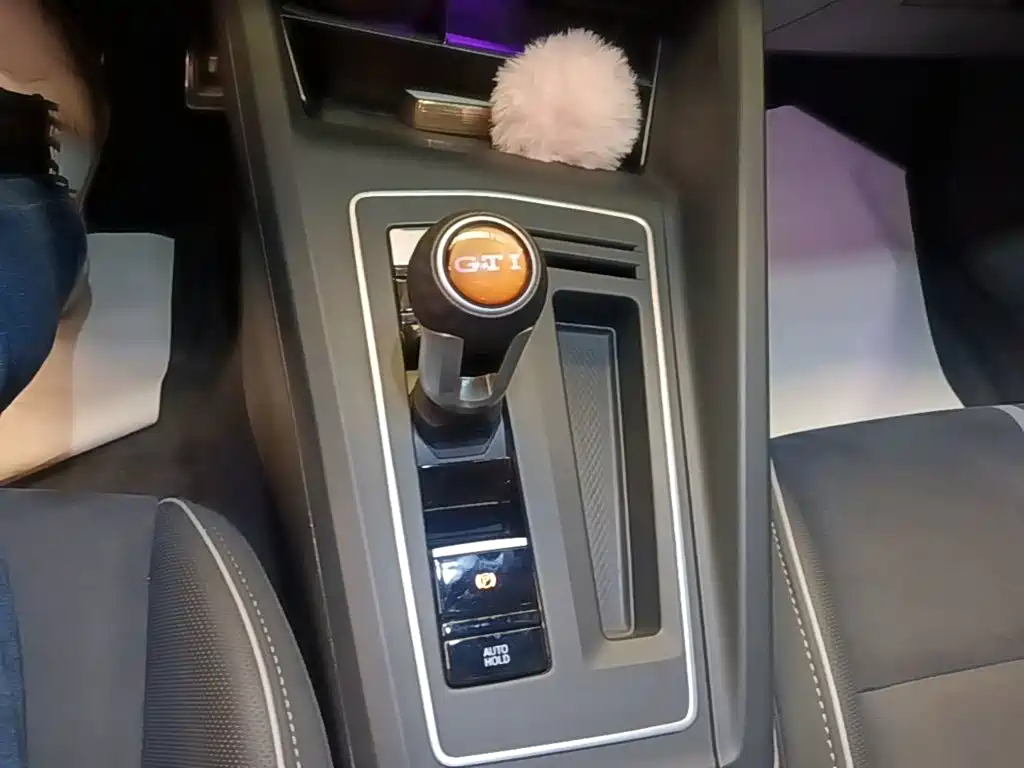 Volkswagen Golf — миниатюра 14