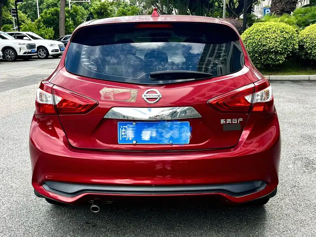 Nissan Tiida — миниатюра 5