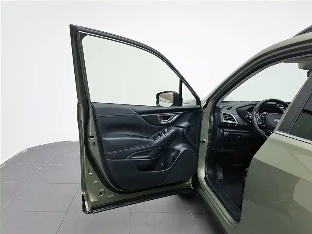 Subaru Forester 2019 2.0i Luxury EyeSight