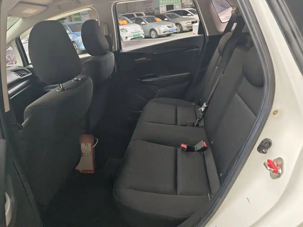 Honda Fit — миниатюра 17