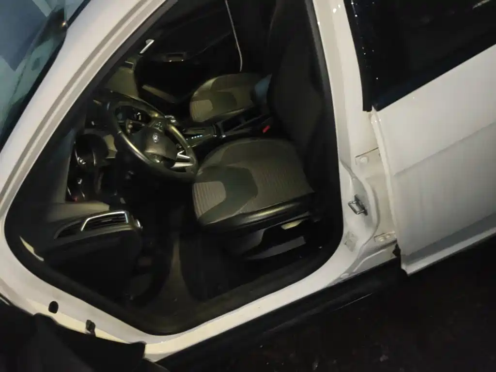 Ford Focus — миниатюра 11