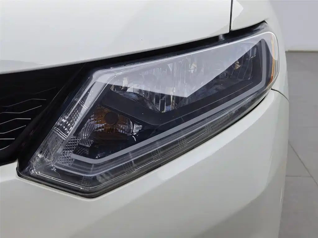 Nissan X-Trail 2014 2.5L CVT Luxury 4WD