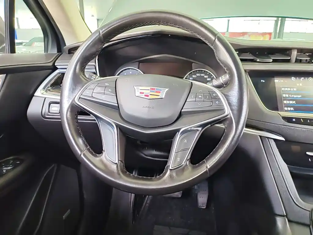 Cadillac XT5 — миниатюра 11