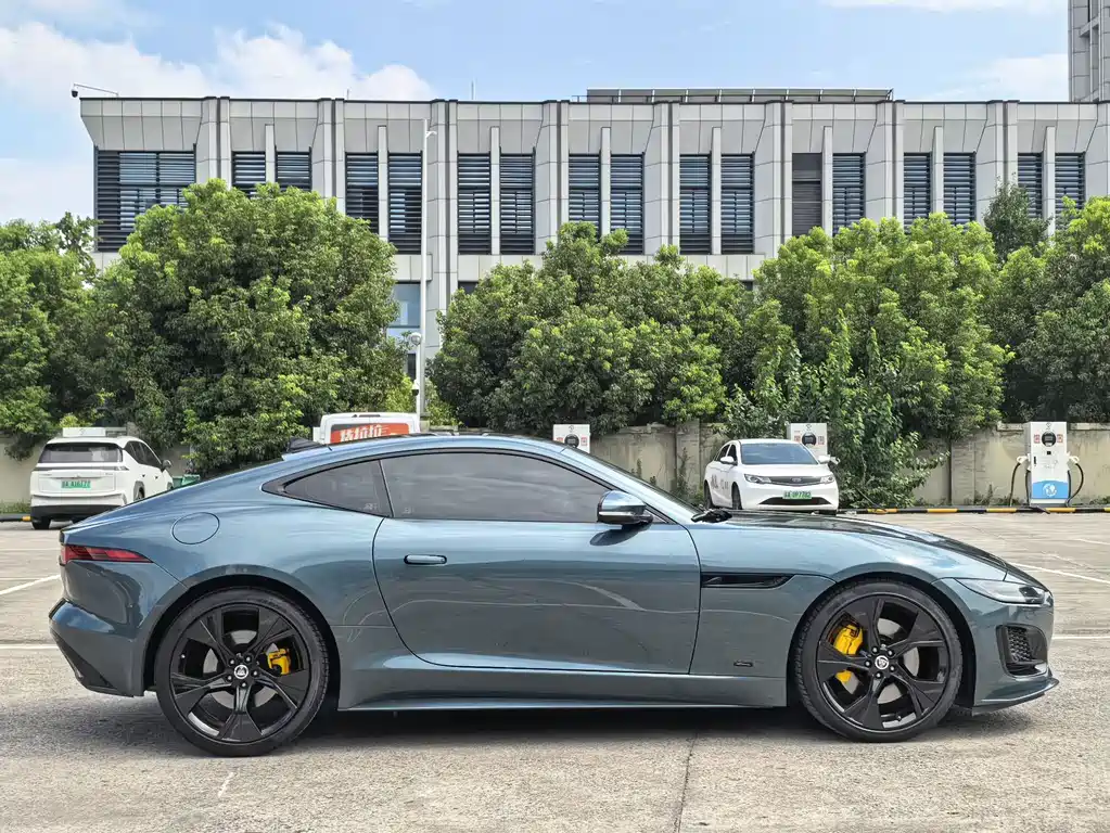 Jaguar F-TYPE — миниатюра 3