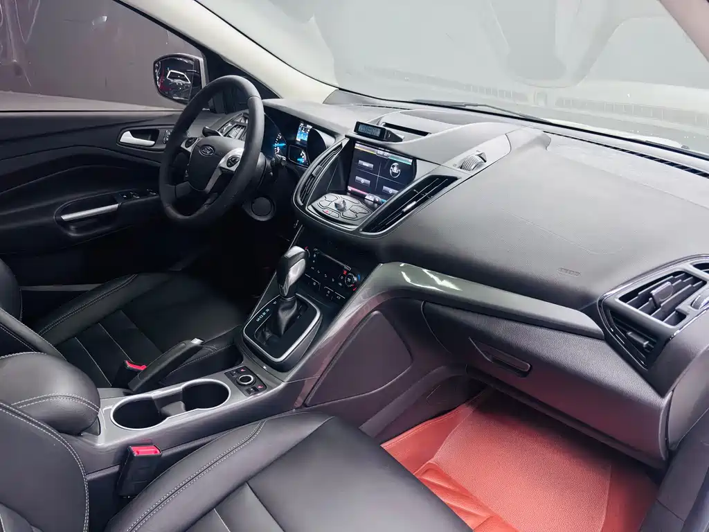 Ford Kuga — миниатюра 14