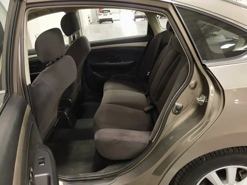 Nissan Sylphy — миниатюра 15