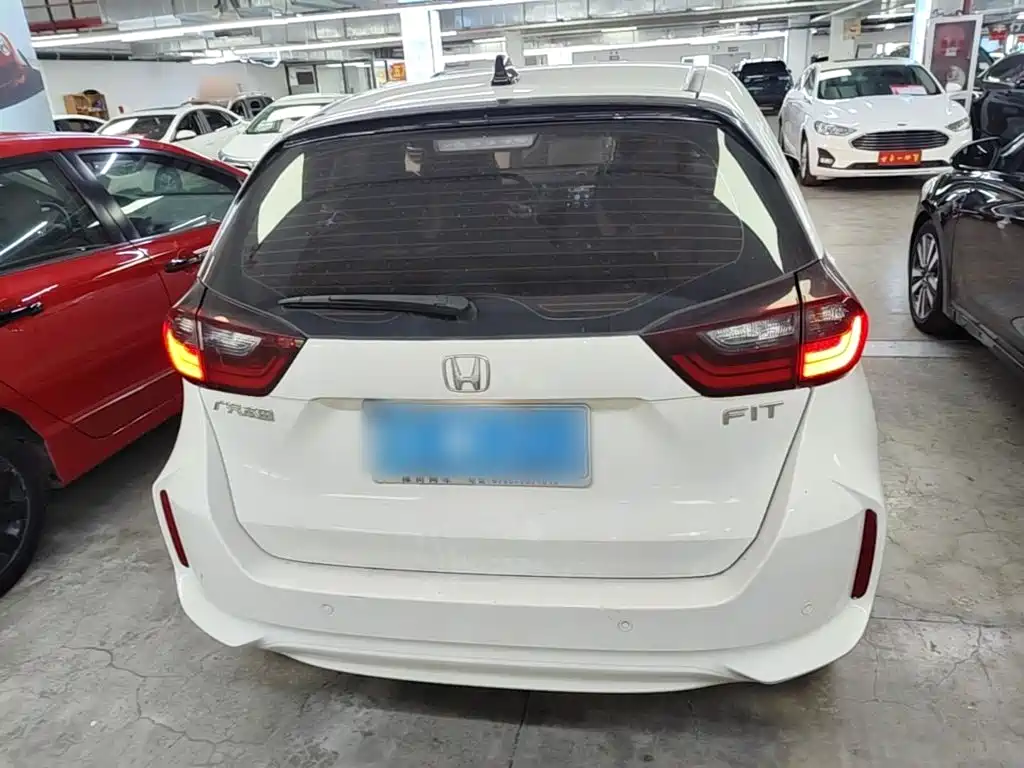 Honda Fit — миниатюра 6