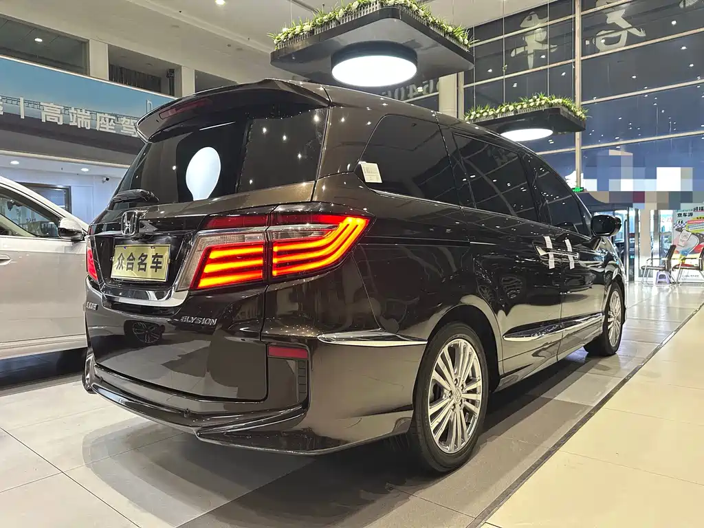 Honda Elysion — миниатюра 7