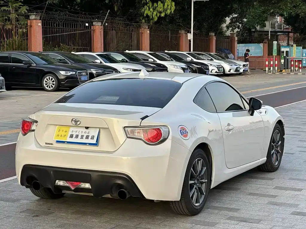Toyota 86 — миниатюра 4