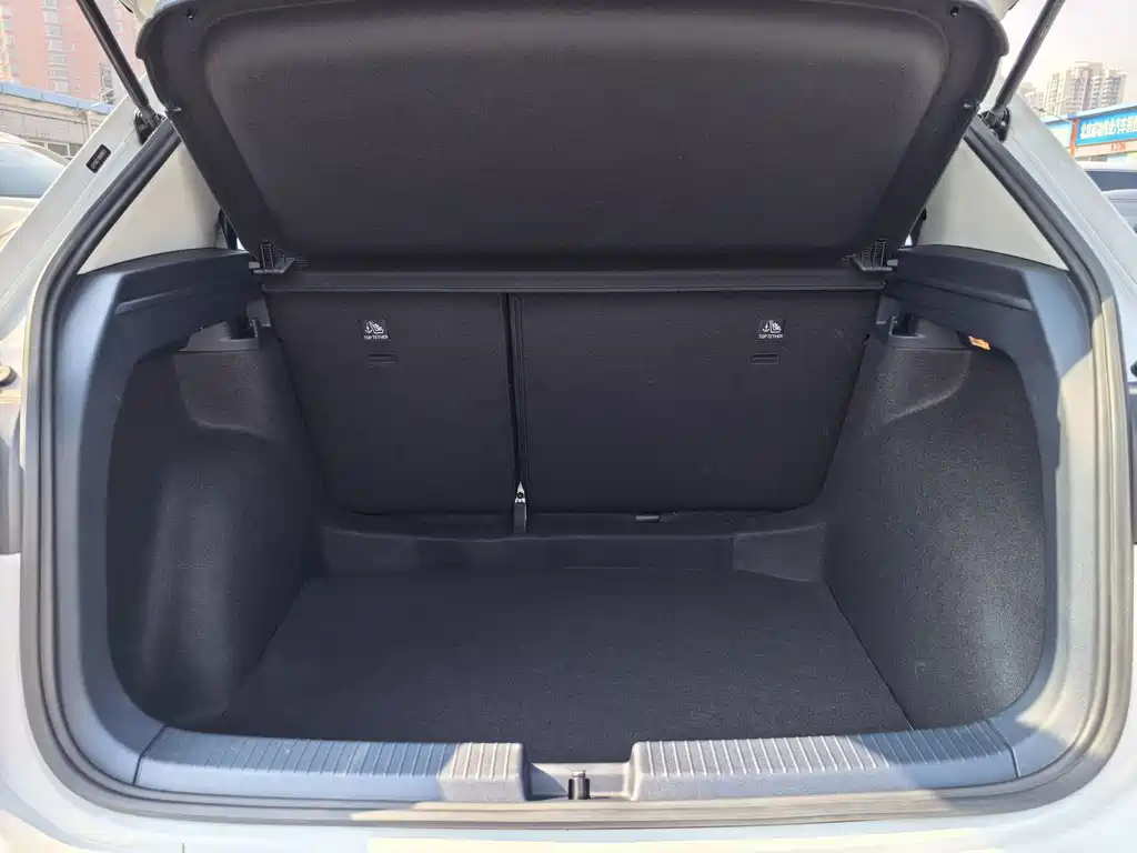 Volkswagen Tharu — миниатюра 8