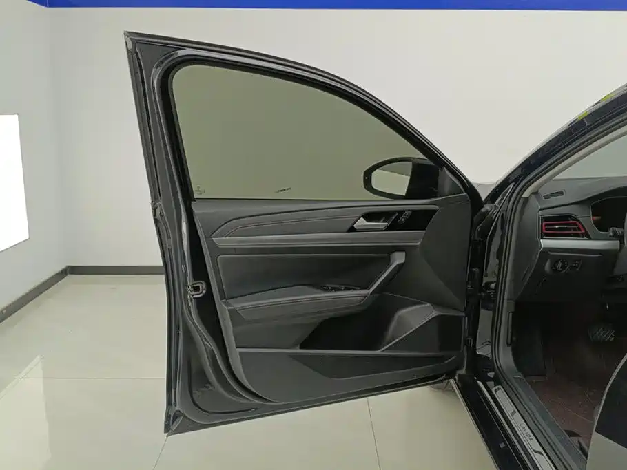 Volkswagen Lavida — миниатюра 7