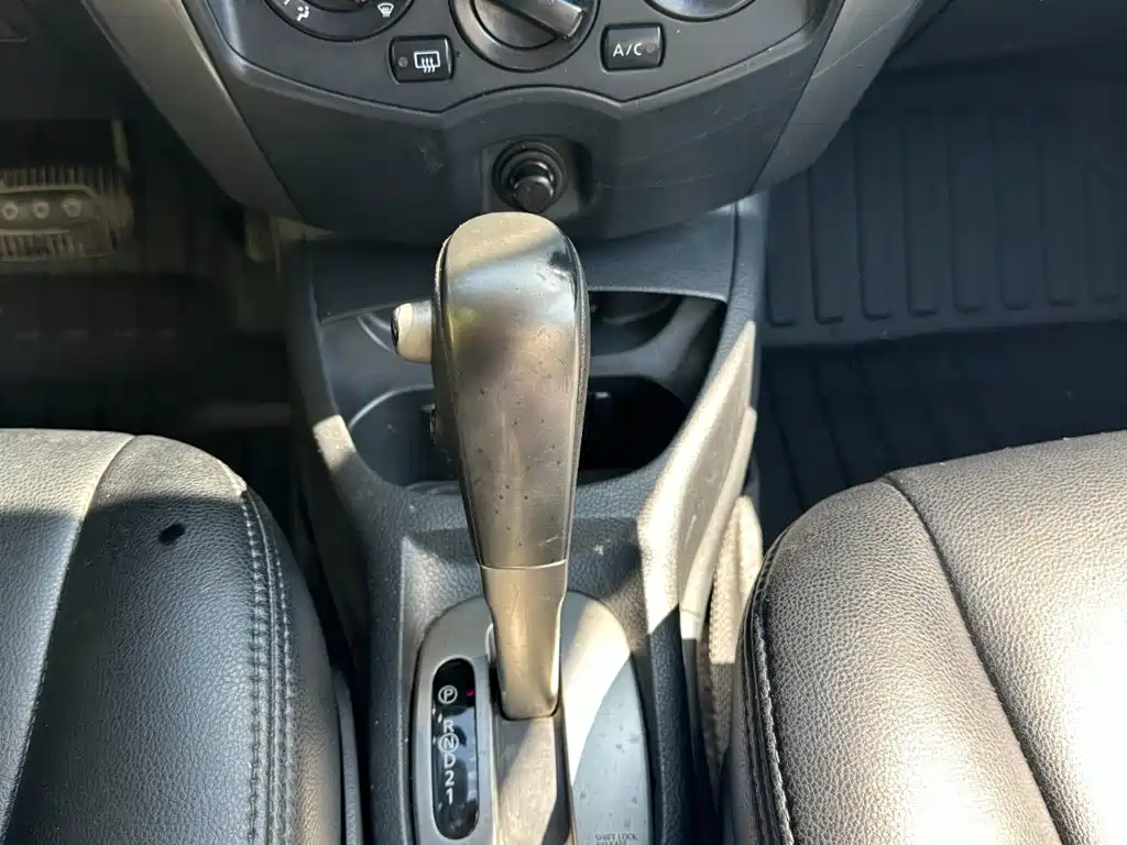 Nissan Livina — миниатюра 15