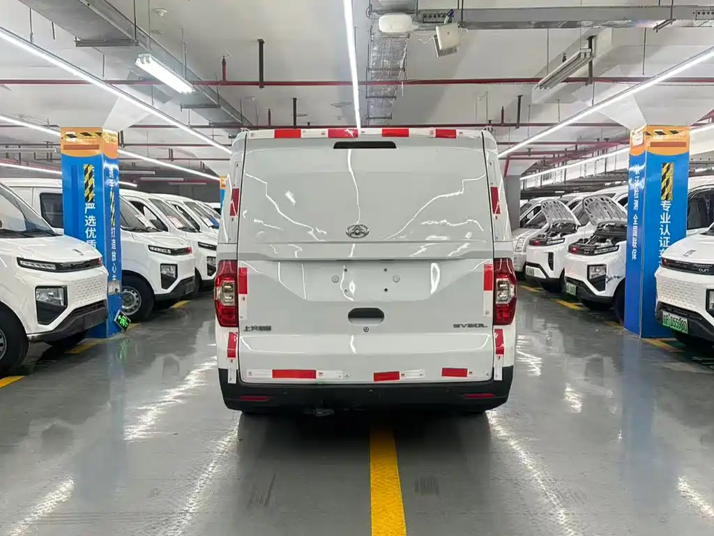 SAIC MAXUS CHASE EV30