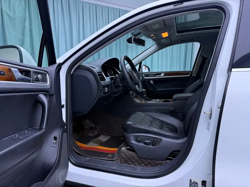 Volkswagen Touareg — миниатюра 4