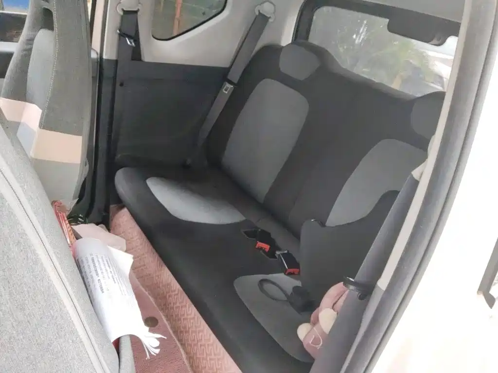 Wuling MINIEV — миниатюра 13